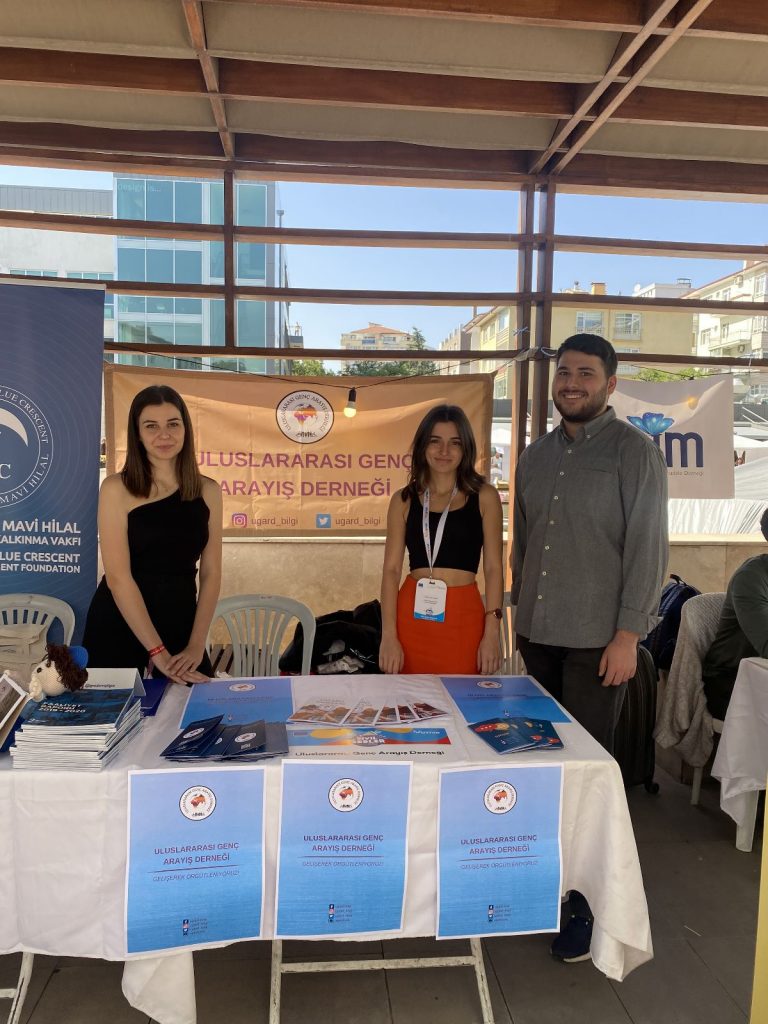 Stanttan ve Dernek Rool-up'ı önünde etkinlikten çeşitli kareler